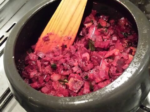 Grated beetroot stir-fried with coconut