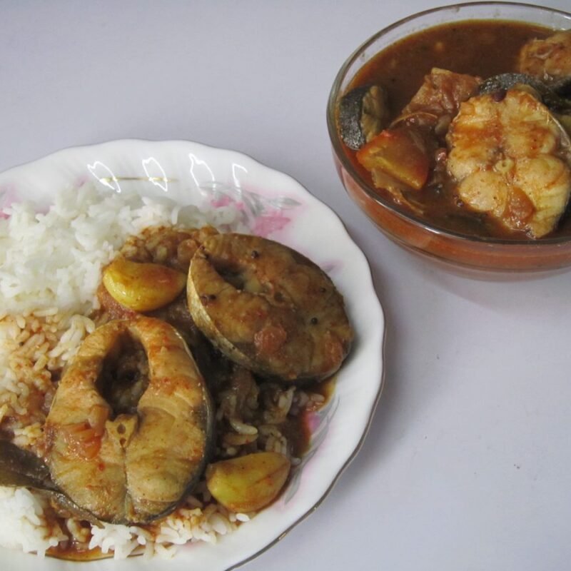 Mann Paanai Meen Kuzhambu, traditional clay-pot fish curry