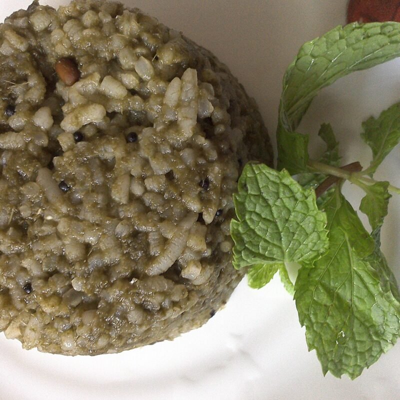 Fragrant rice tossed with fresh mint