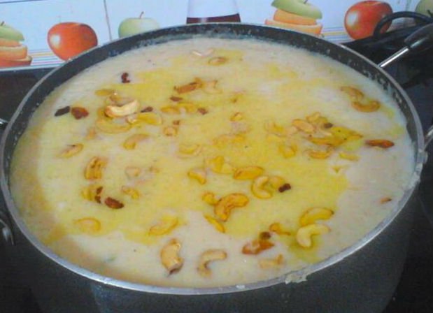 Traditional South Indian payasam garnished with cashew and raisins