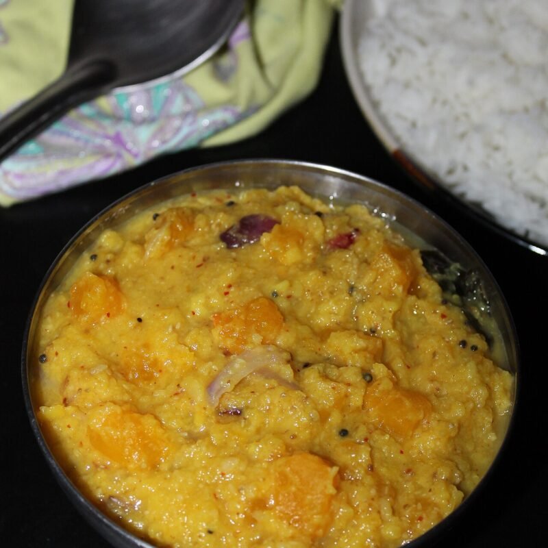 Yellow pumpkin simmered with lentils