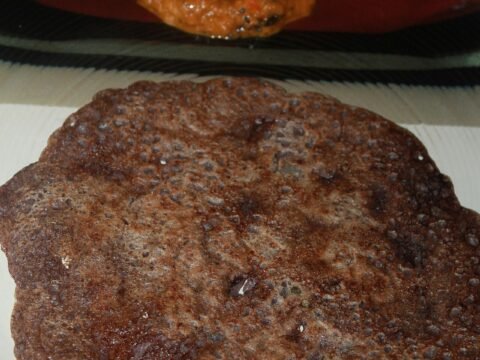 Crisp finger millet dosa with chutney